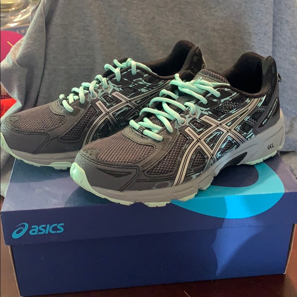ASICS Gel-Venture Sneakers